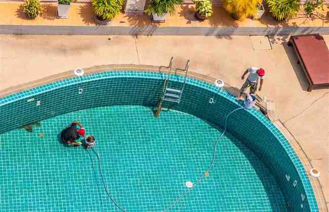 swimming pool contractors