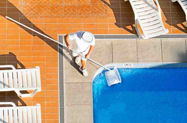 pool maintenance Al Muteena