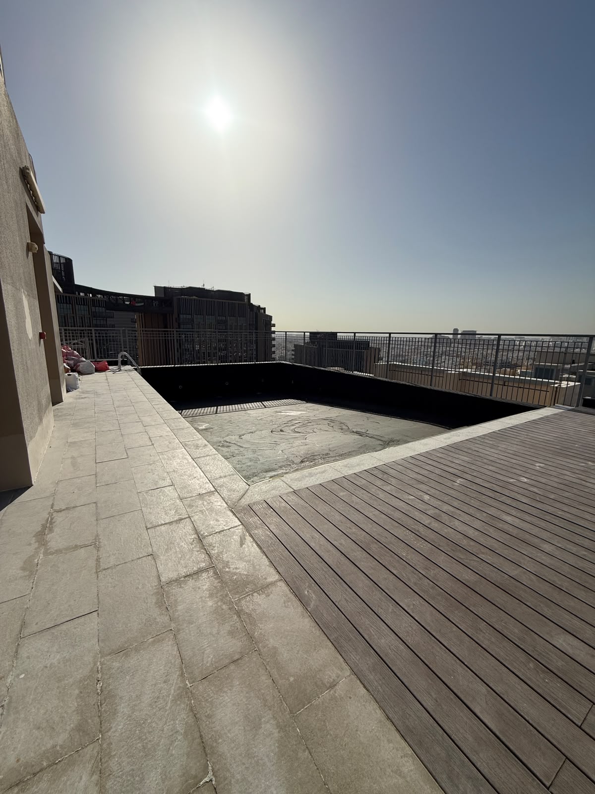 Al Waleed Holiday Homes swimming pool