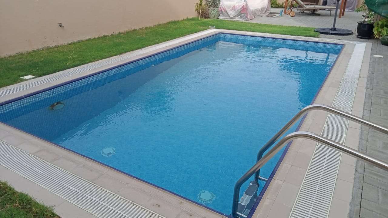 Swimming pool construction in Dubai