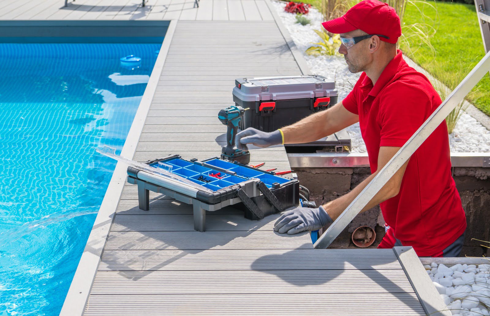 Why Do We Need Professional Help for Pool Maintenance?